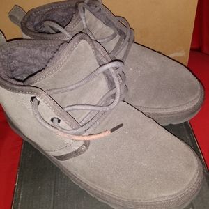 Final price NO OFFERS Ugg neumel boots